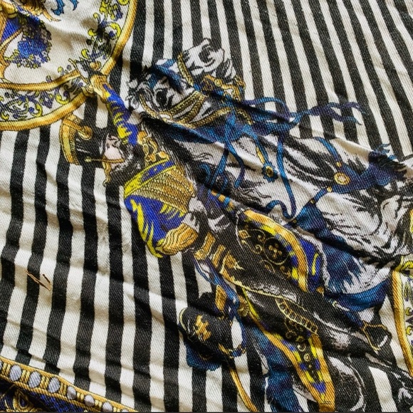 Versace Silk Scarf 🧣 - Picture 6 of 11